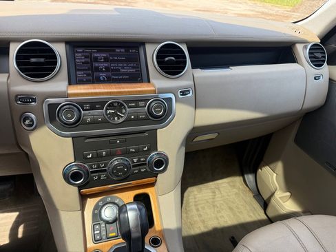 Used 2012 Land Rover LR4 HSE AWD/4WD image 16