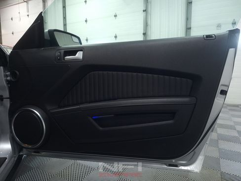 Used 2012 Ford Mustang Shelby GT500 RWD image 40