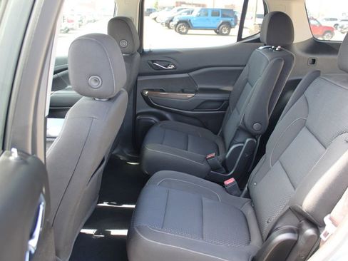 Used 2023 GMC Acadia SLE w/ Driver Convenience Package image 7