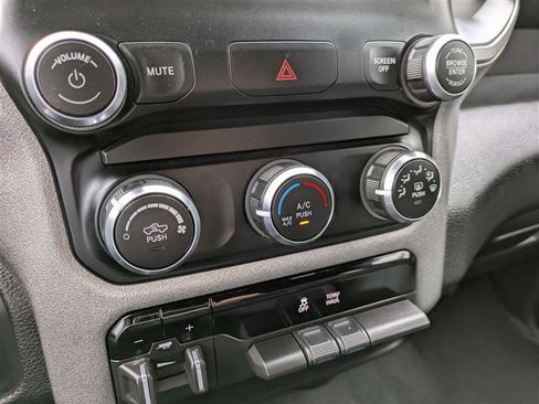 Used 2022 RAM 2500 Tradesman image 25