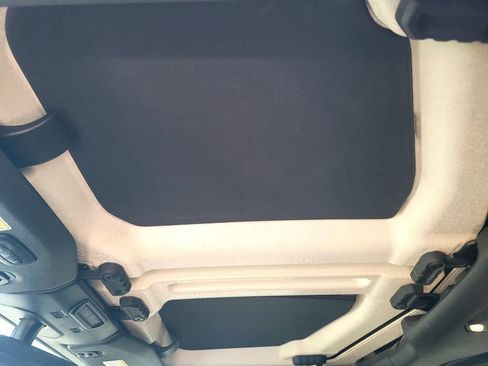 Used 2021 Jeep Wrangler Unlimited Rubicon AWD/4WD image 7