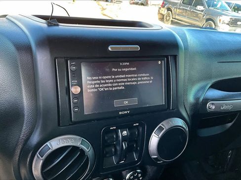 Used 2018 Jeep Wrangler Unlimited Sport S image 26