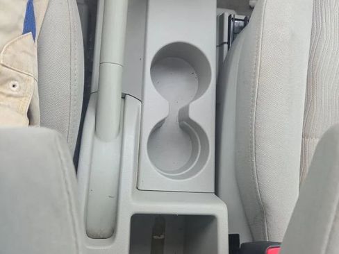 Used 2010 MAZDA MAZDA5 Touring FWD image 13
