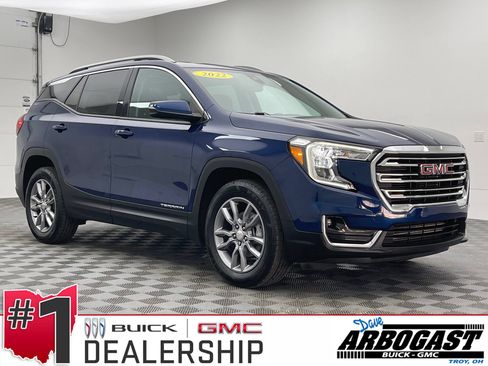 Used 2022 GMC Terrain SLT w/ Infotainment Package II AWD/4WD image 1