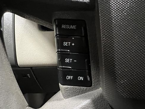 Used 2007 Ford Edge SE FWD image 10