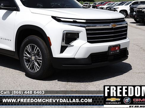 New 2026 Chevrolet Traverse LT w/ Driver Confidence Package FWD image 41