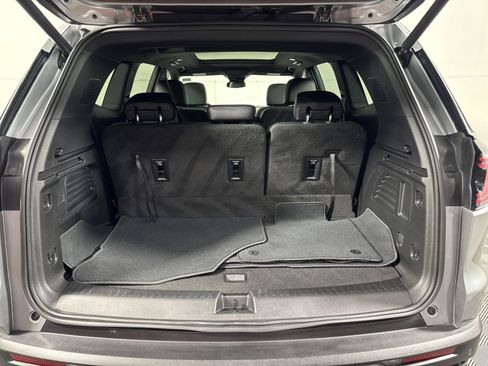 Used 2024 GMC Acadia Elevation w/ Black Edition image 27