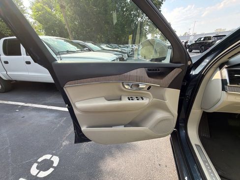 Certified 2023 Volvo XC90 B6 Plus w/ Protection Package Premier AWD/4WD image 24