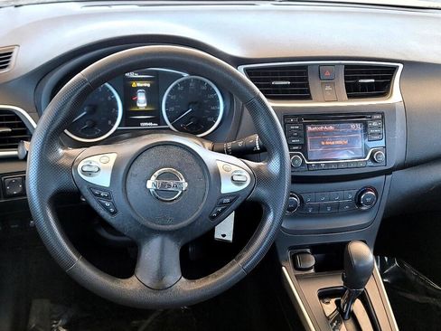 Used 2018 Nissan Sentra S image 10