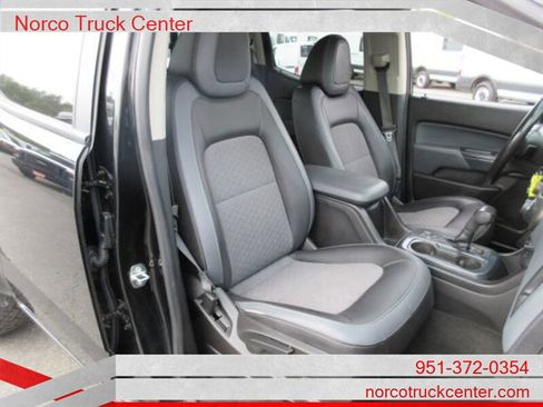 Used 2016 Chevrolet Colorado Z71 w/ Z71 Midnight Edition image 12