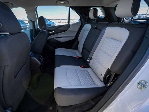 Used 2018 Chevrolet Equinox LS image 19