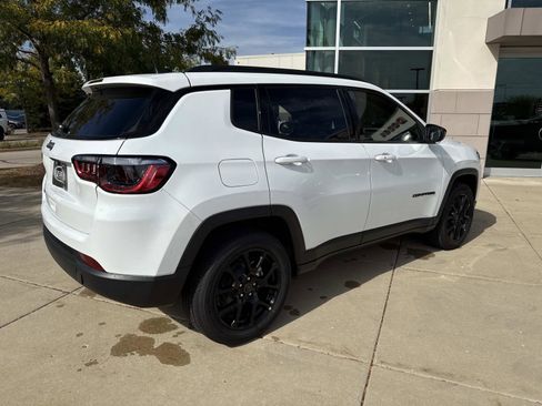 New 2026 Jeep Compass Latitude image 5