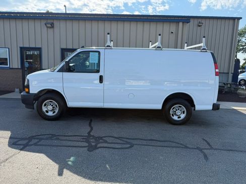 Used 2020 Chevrolet Express 2500 w/ Driver Convenience Package RWD image 3