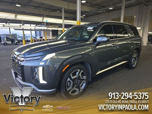 Used 2023 Hyundai Palisade Limited FWD image 1