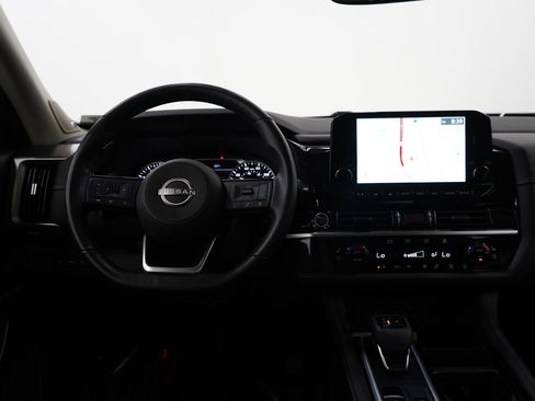 Used 2022 Nissan Pathfinder Platinum w/ Cargo Package image 12