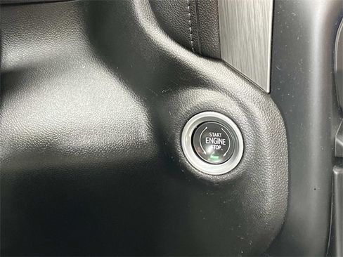 Used 2021 GMC Sierra 2500 Denali w/ Denali Ultimate Package image 18