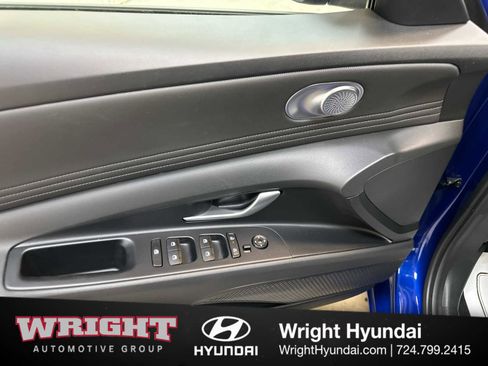 Certified 2025 Hyundai Elantra SEL FWD image 10