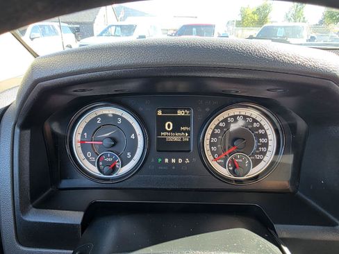 Used 2018 RAM 3500 Tradesman w/ Chrome Appearance Group AWD/4WD image 14