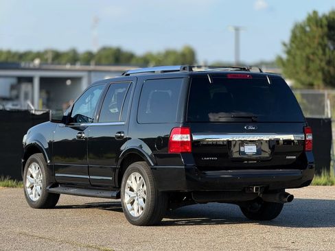 Used 2017 Ford Expedition Limited AWD/4WD image 10