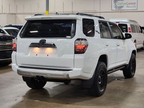 Used 2024 Toyota 4Runner TRD Off-Road image 8