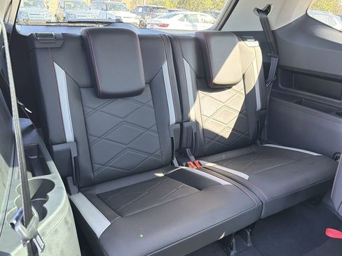 New 2026 Volkswagen Atlas Peak Edition image 17