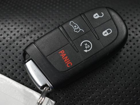 Used 2015 Jeep Grand Cherokee High Altitude image 35