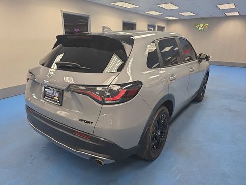 Used 2025 Honda HR-V Sport image 3