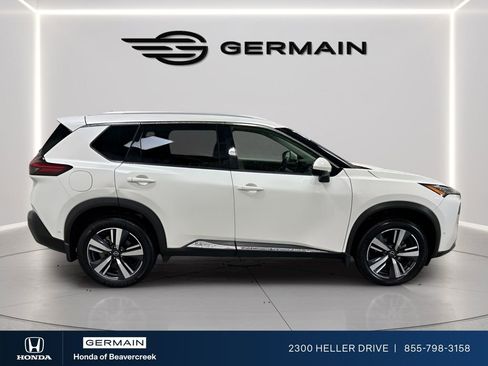 Used 2023 Nissan Rogue SL w/ SL Premium Package image 10
