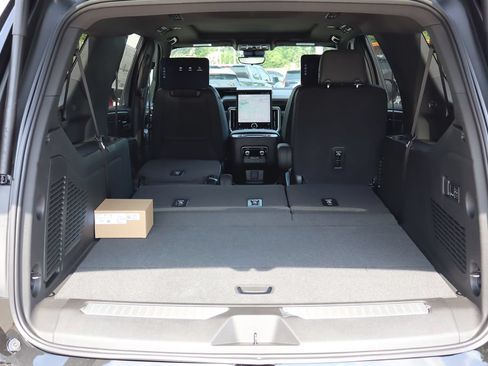 New 2026 GMC Yukon XL Denali w/ Advanced Technology Package AWD/4WD image 26