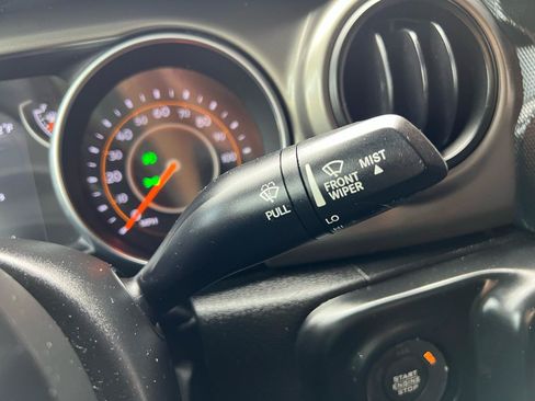 Used 2018 Jeep Wrangler Sport AWD/4WD image 35