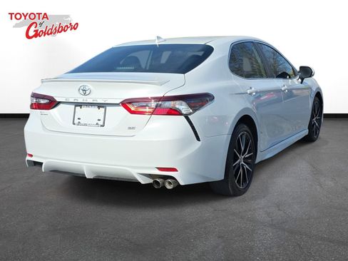 Used 2024 Toyota Camry SE w/ Convenience Package image 5