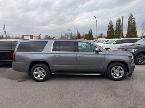 Used 2020 Chevrolet Suburban Premier AWD/4WD image 6