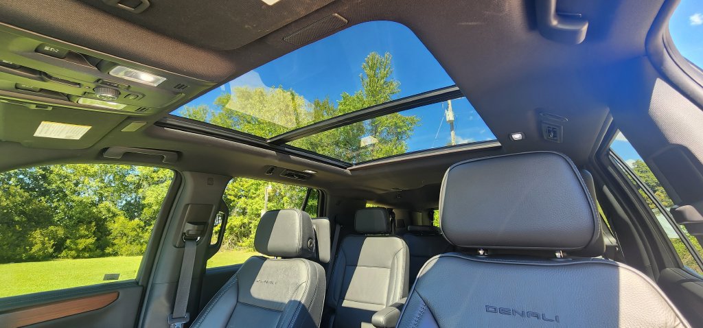 Used 2025 GMC Yukon Denali w/ Denali Reserve Package AWD/4WD image 20