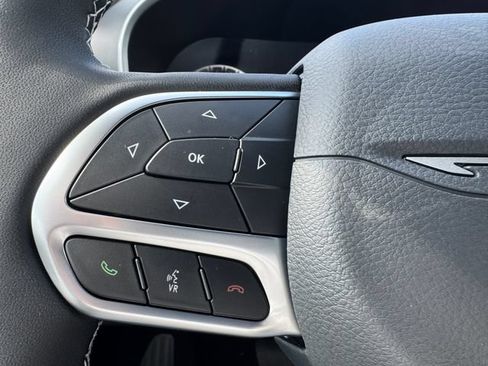 New 2027 Chrysler Pacifica Select FWD image 30