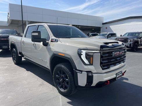 New 2026 GMC Sierra 2500 AT4 w/ AT4 Premium Plus Package AWD/4WD image 8