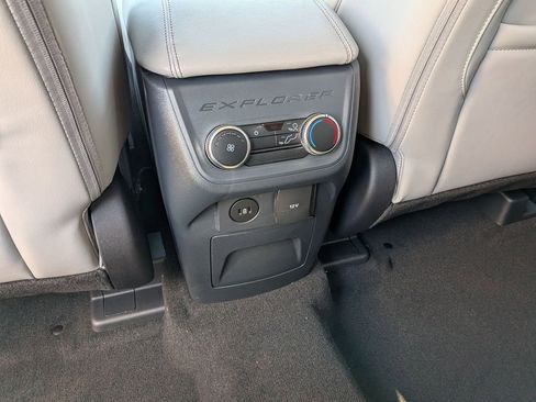 New 2026 Ford Explorer Active AWD/4WD image 18