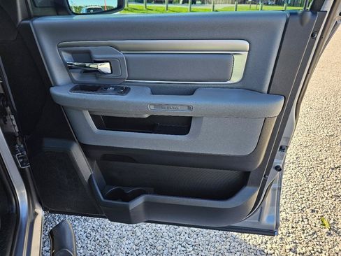 Used 2019 RAM 1500 Big Horn AWD/4WD image 32