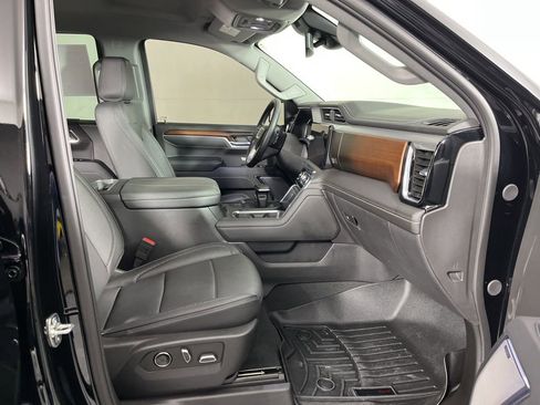 Certified 2025 GMC Sierra 1500 Denali image 6