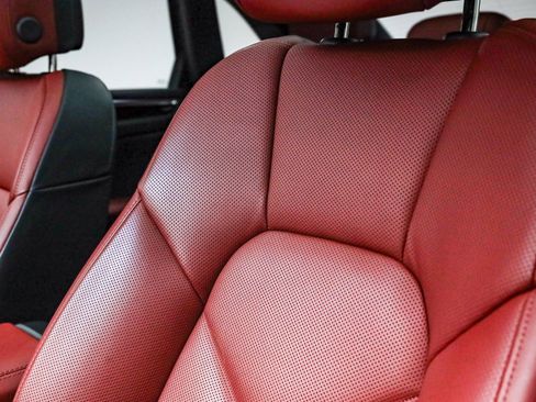 Used 2025 Porsche Macan Turbo image 24