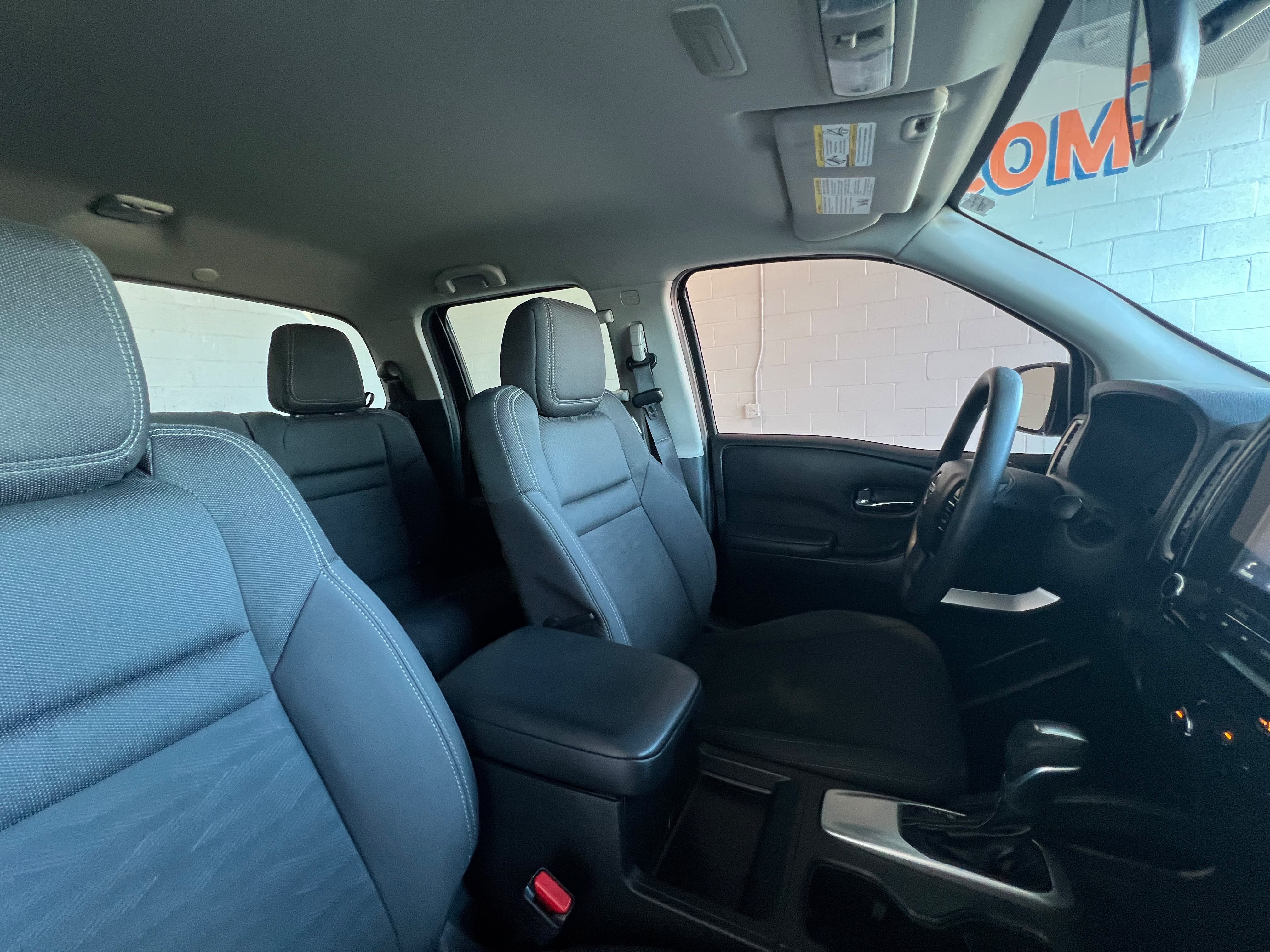 Used 2023 Nissan Frontier SV w/ Tow Package RWD image 17