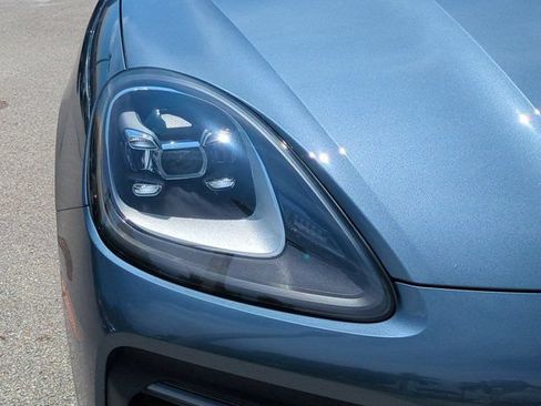 Used 2020 Porsche Cayenne AWD/4WD image 10