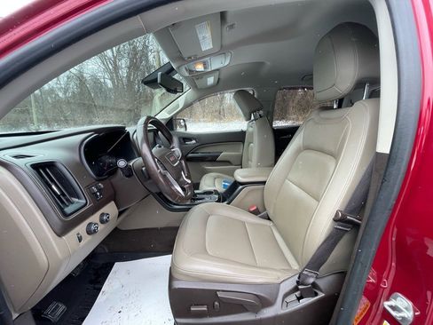 Certified 2017 GMC Canyon SLT w/ Driver Alert Package image 29