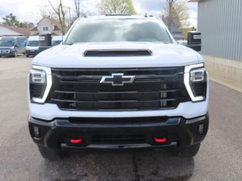 Used 2025 Chevrolet Silverado 3500 LT w/ Trail Boss Package AWD/4WD image 11