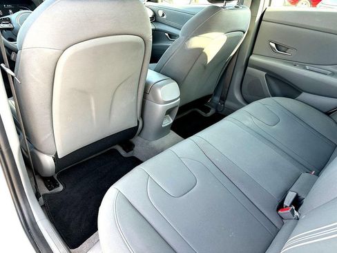 Used 2025 Hyundai Elantra Sport FWD image 21