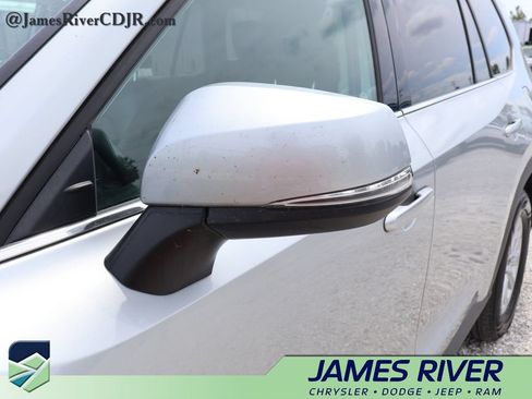 Used 2025 Toyota Grand Highlander AWD image 11