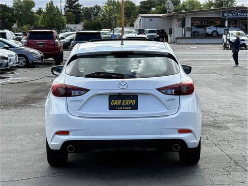 Used 2017 MAZDA MAZDA3 Touring FWD image 5