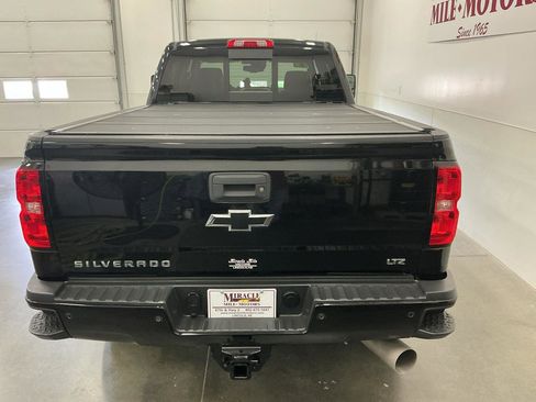 Used 2019 Chevrolet Silverado 2500 LTZ w/ Duramax Plus Package AWD/4WD image 5