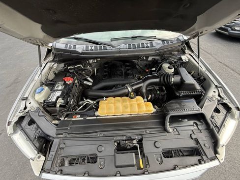 Used 2015 Ford F150 Platinum w/ Equipment Group 701A Luxury AWD/4WD image 31