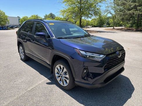 Used 2025 Toyota RAV4 XLE Premium FWD image 7