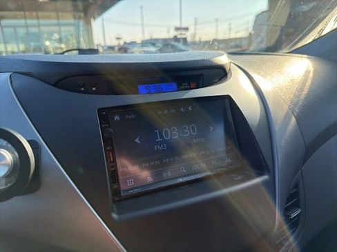 Used 2013 Hyundai Elantra GLS w/ Preferred Pkg image 19